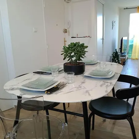 L Arsenal Comfortable 3 Bedrooms Apartment Tarbes