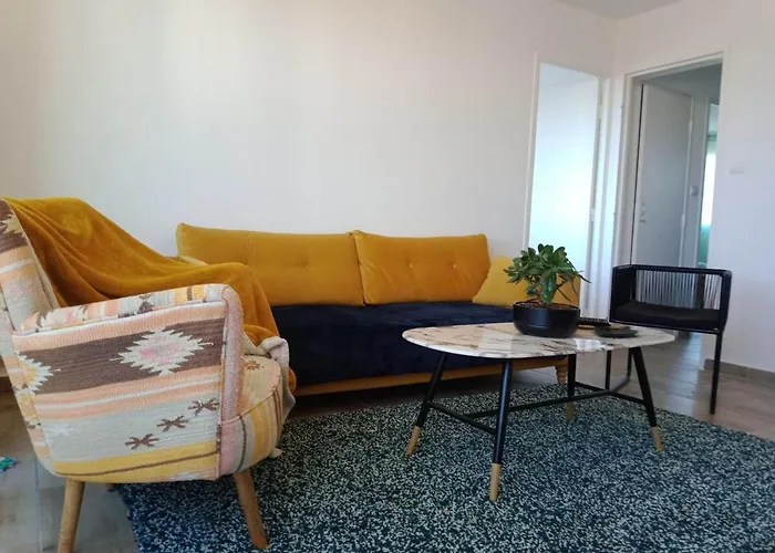 L Arsenal Comfortable 3 Bedrooms *