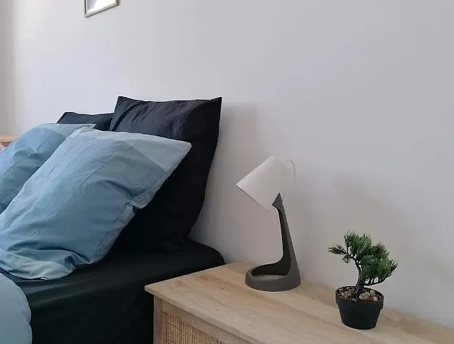 L Arsenal Comfortable 3 Bedrooms